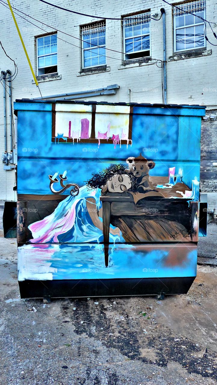 Dumpster art in Georgia