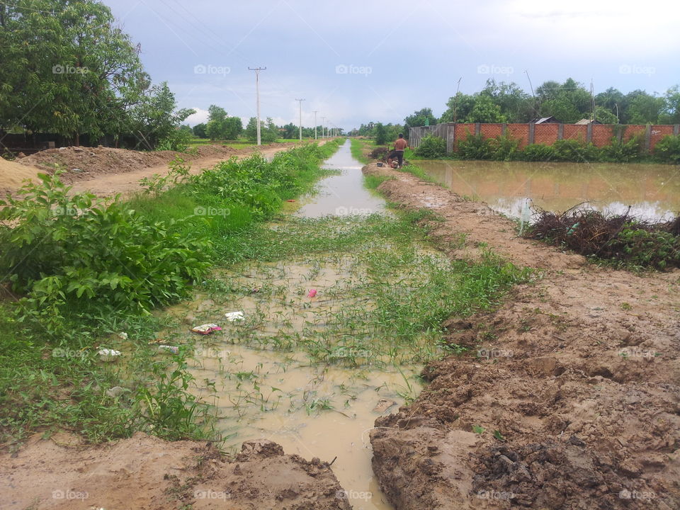 long waterflow to rice farm!
