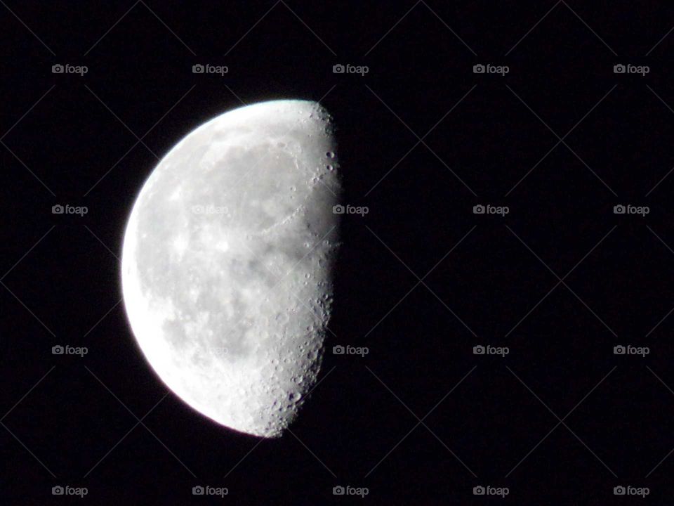 Mond am frühen Morgen