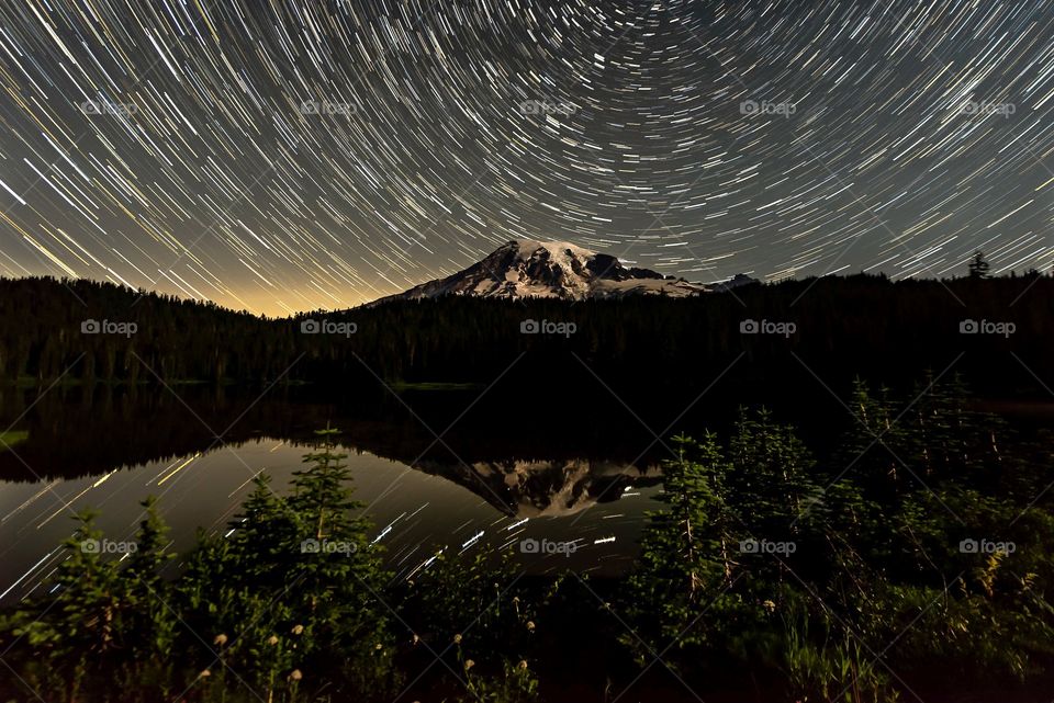 Mount Rainier turns under the Static Stars 