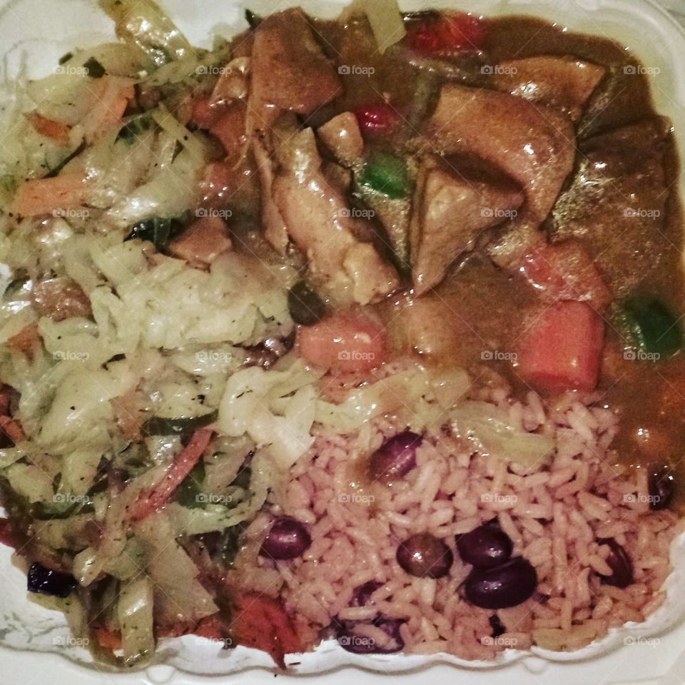 Curry chicken meal from CARRIBEAN COVE in college Park Maryland
