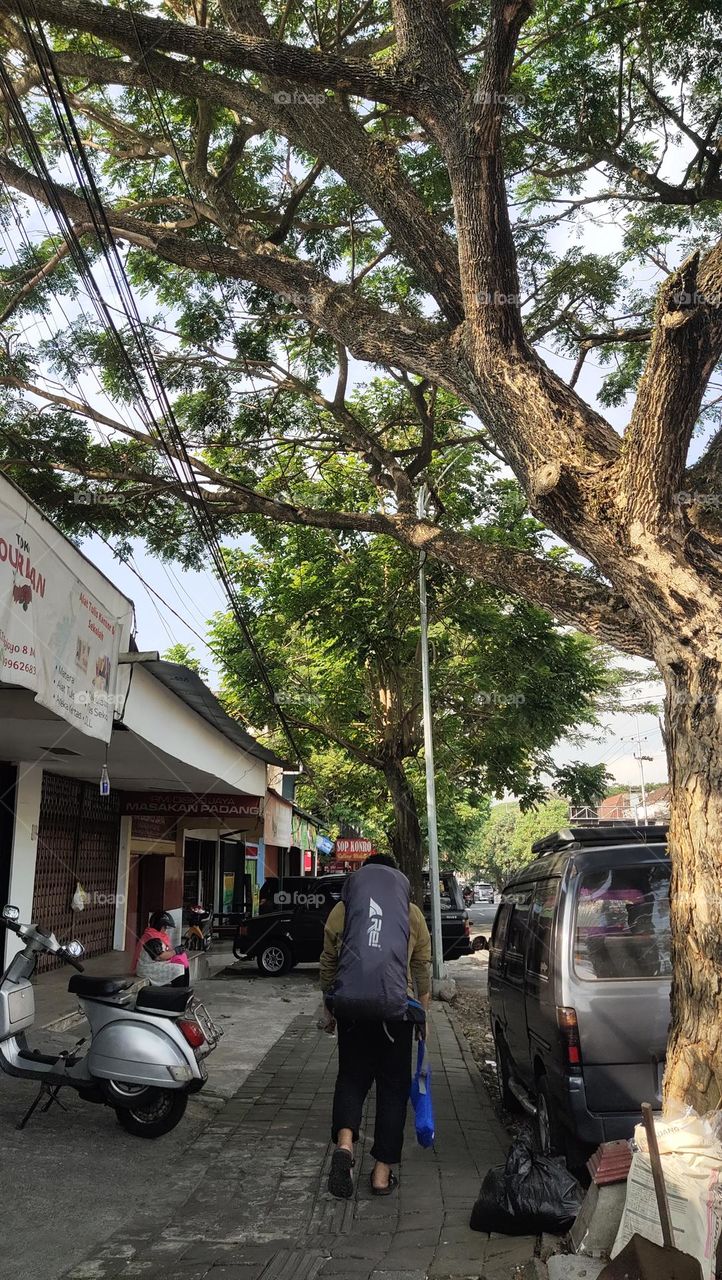 traveling backpacker