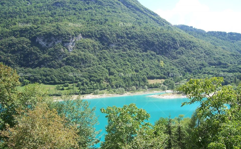 Lago di Tenno (TN) Italy un lago naturale e spettacolare!