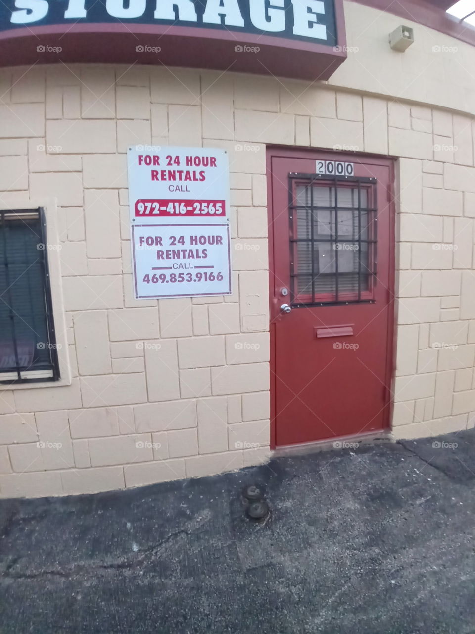 crooked storage guy in carrollton, cuts off everyones lock then says he was robbed