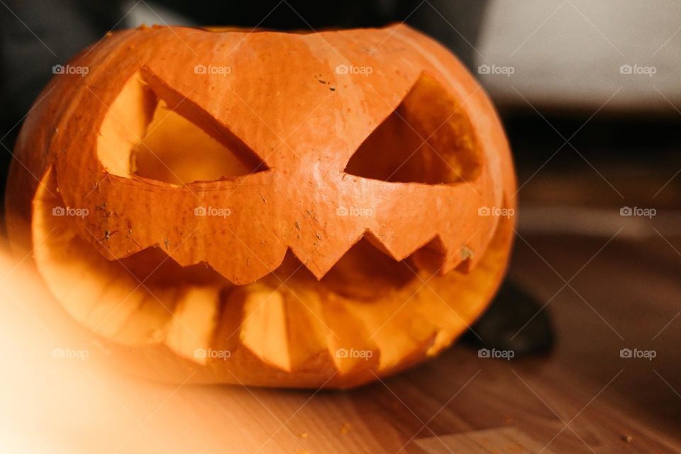 diy and crafts / carved pumpkin / halloween / fall season 