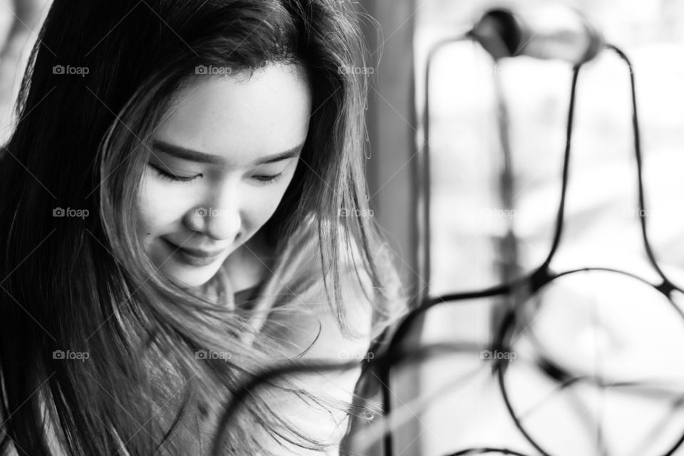 Close-up of beautiful smiling woman