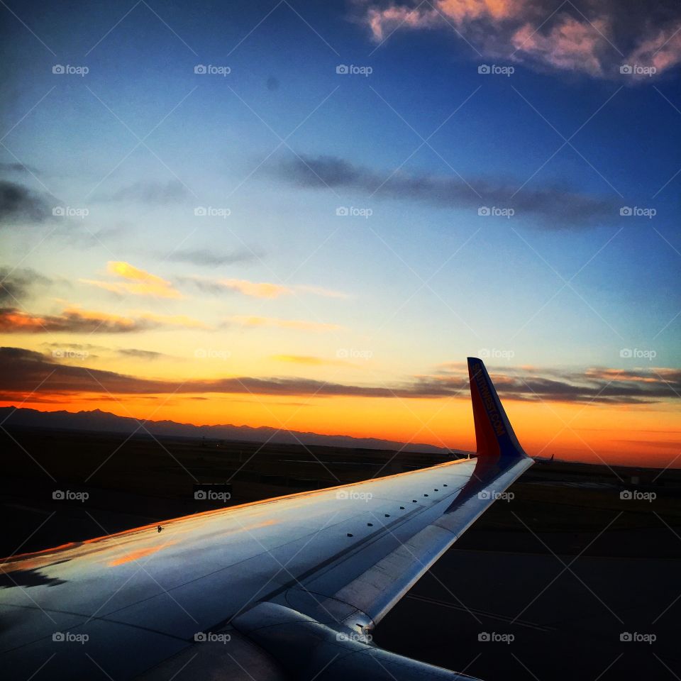 Aeroplane landing in Denver, Colorado