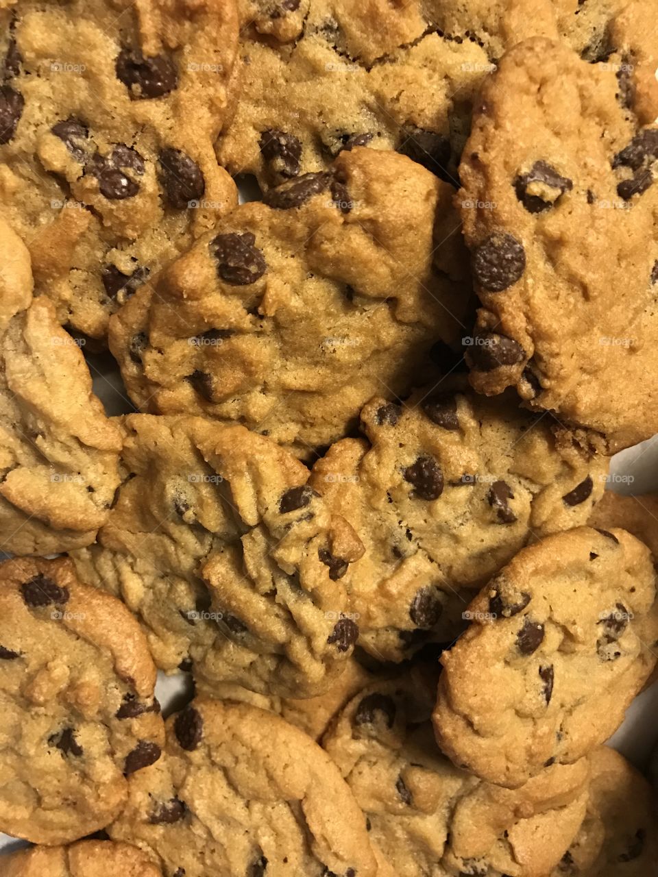 chocolate chip cookie pile