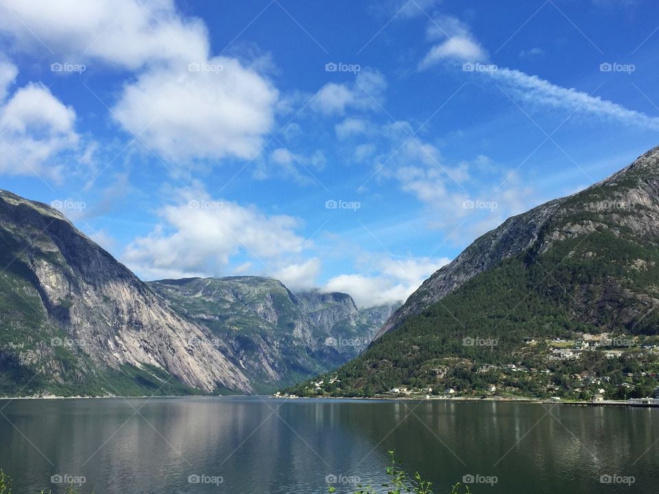 Lake and mountain in Norway 