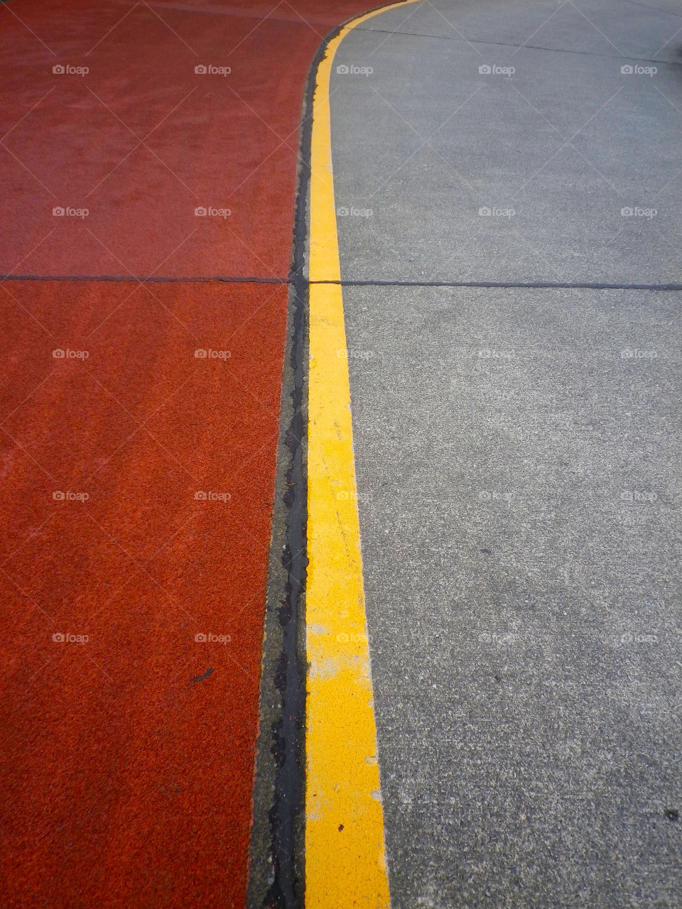 street yellow red gray by hugo