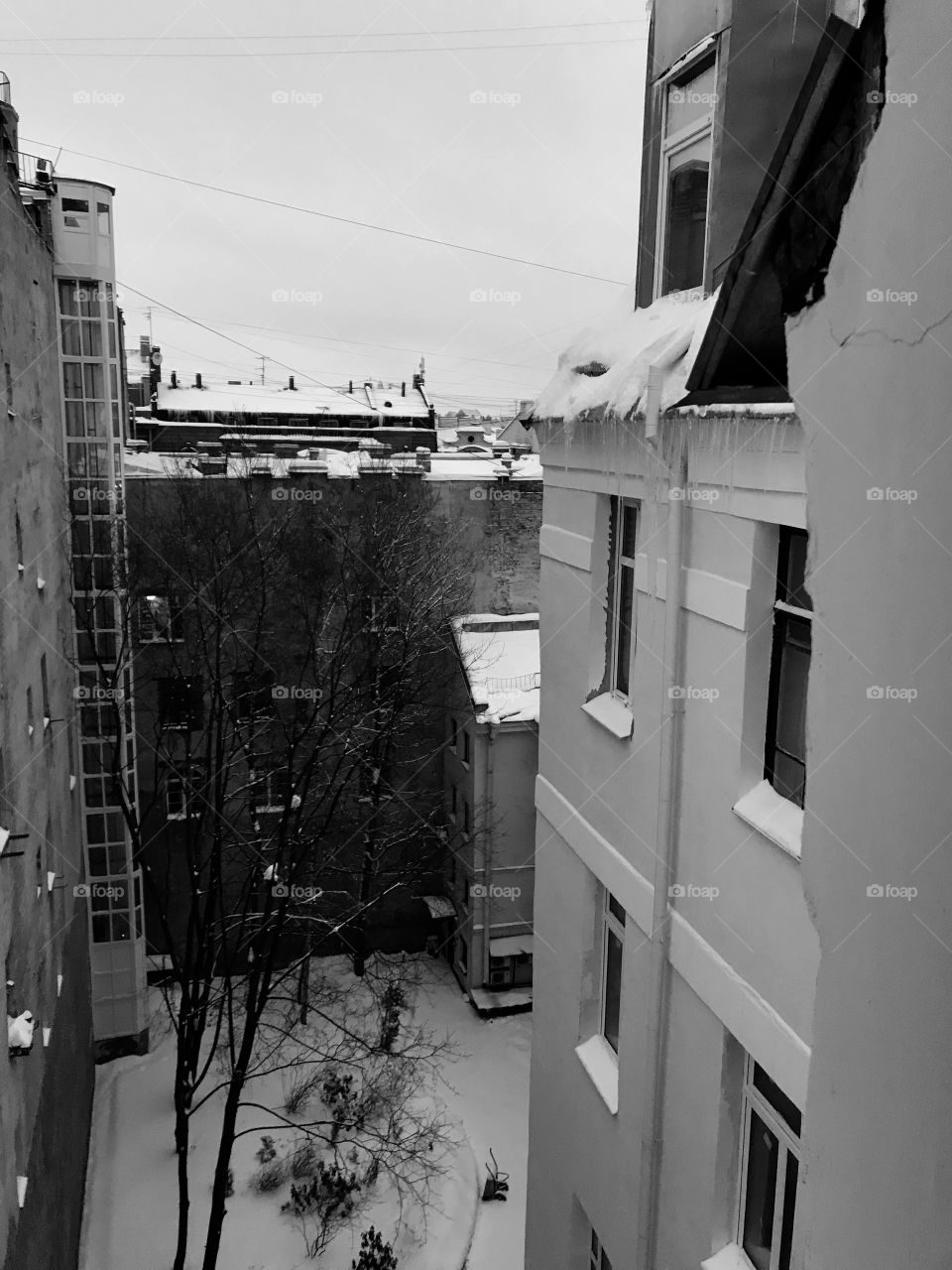 
Saint Petersburg. Yard Winter.