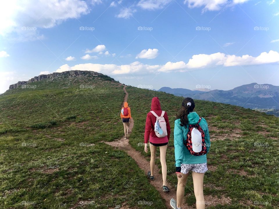 There is nothing better than coming across natures landscapes with your friends! 