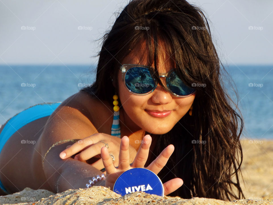 Girl Nivea