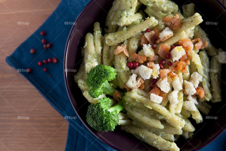 pasta broccoli and salmon