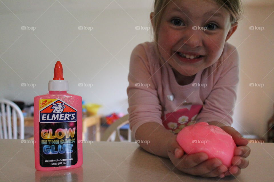 making elmers glue slime