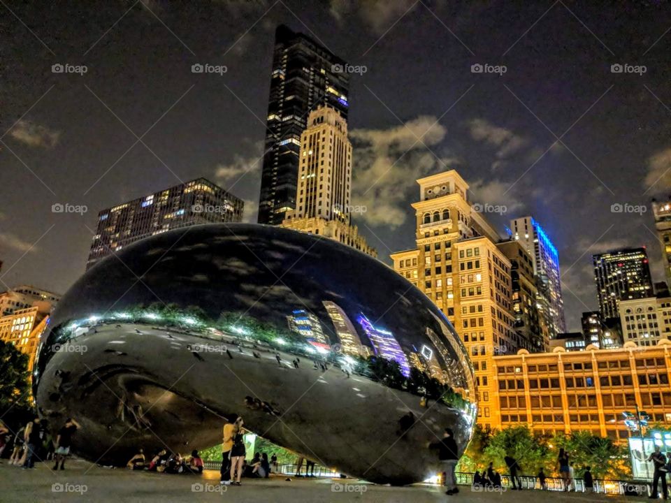 DOWNTOWN Chicago, Cloud Gate aka bean at night.