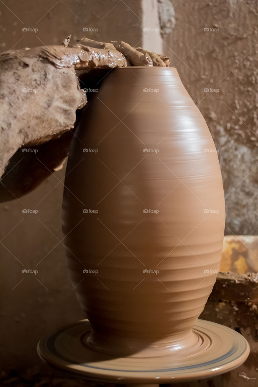 Stage of pottery handicraft
