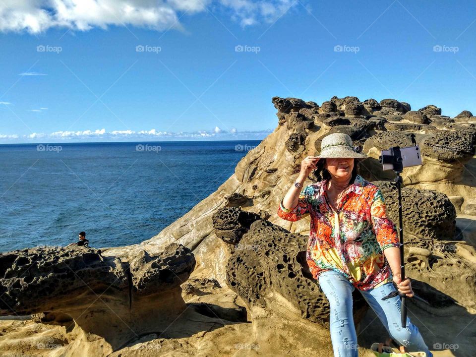 The memories of summer: unforgettable seashore trip. photo with the beautiful seashore.