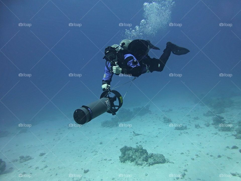 Diving scooter
