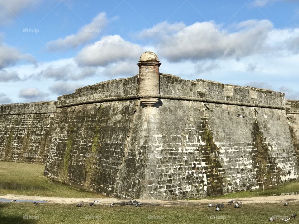 Impressive view of the striking Castillo De San Marcos in historic St. Augustine, Florida 