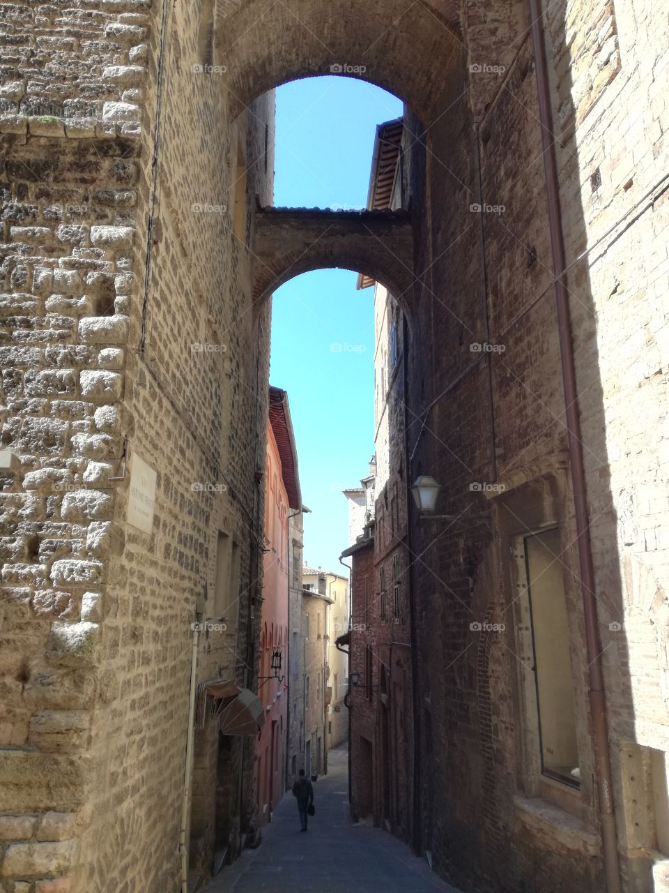 Perugia: old town. Arch and bridge