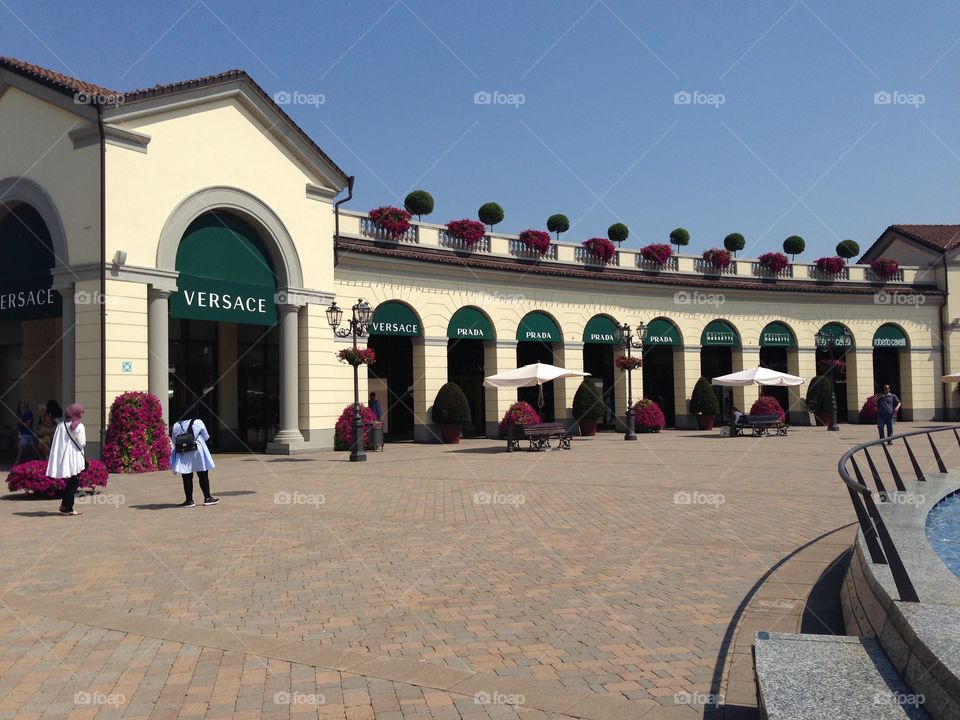 Serravalle Designer Outlet 