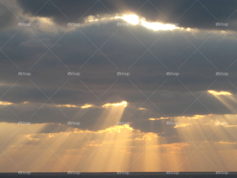 Beautiful Sunrays from the Atlantic and Pewits Nest