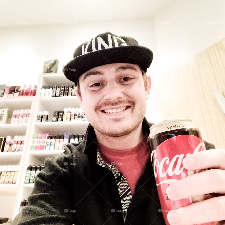 CHERRY COKE MAKES ME SOOOOO HAPPY TOO ❤ (PS hey #cocacola I want some advertising royalties, I'm marketing you guys like there's no tomorrow) 🤣 #NormalisRelative