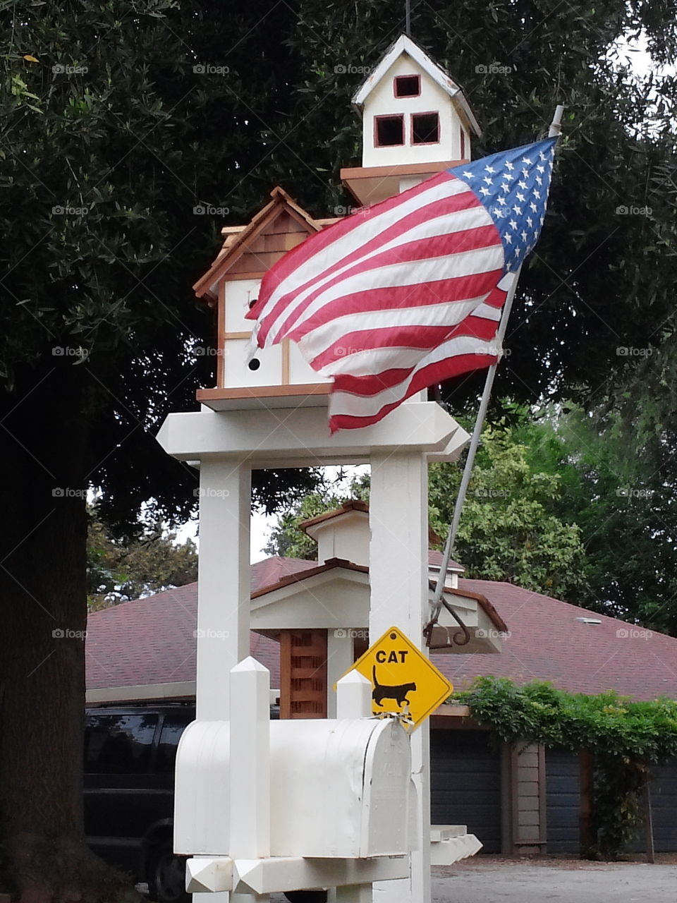 Patriotic birdhouse