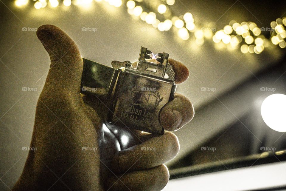 Electrical zippo lighter.