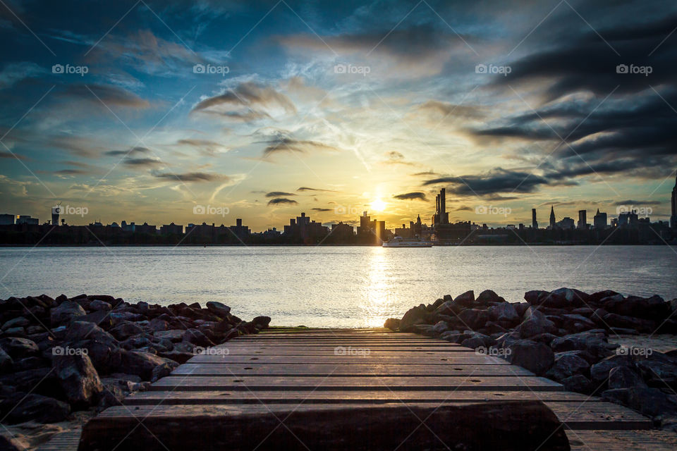 RUN. WHILE U STILL CAN