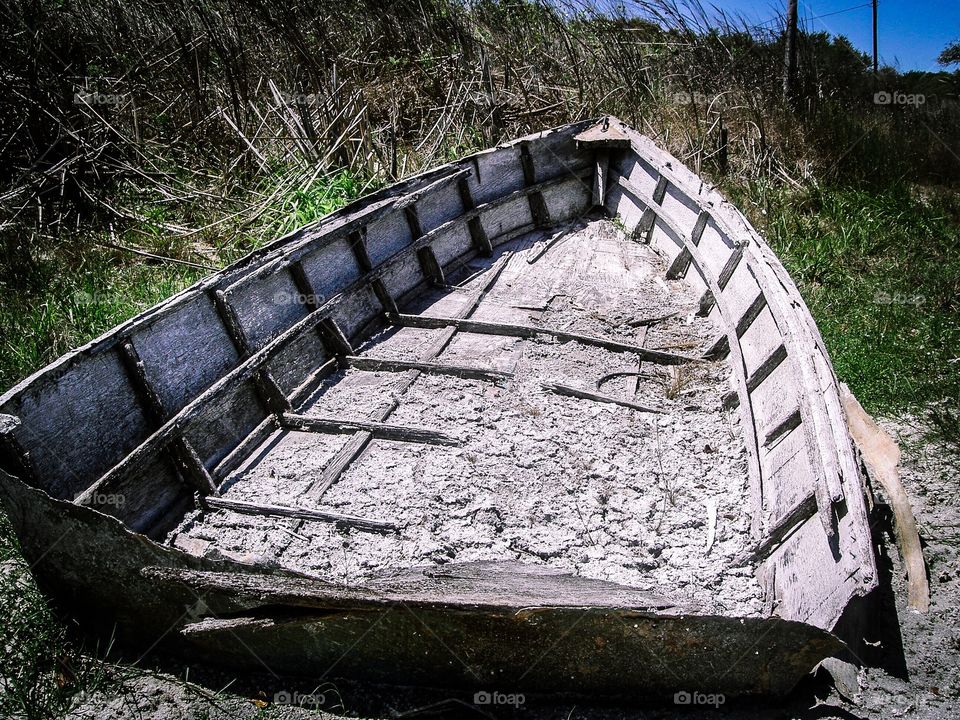 Boat going nowhere