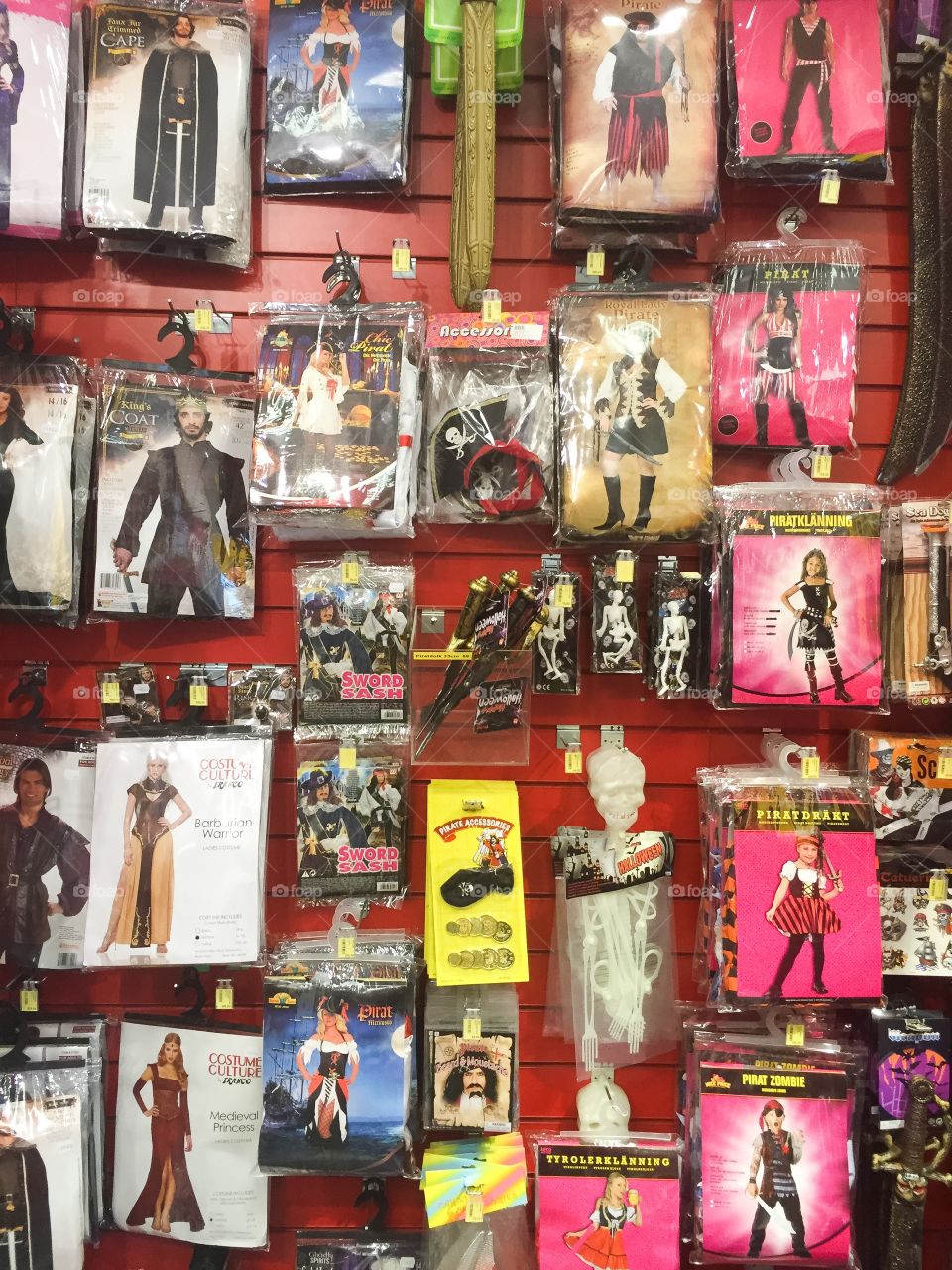 Halloween costumes and accessories in the store Buttericks in Sweden.