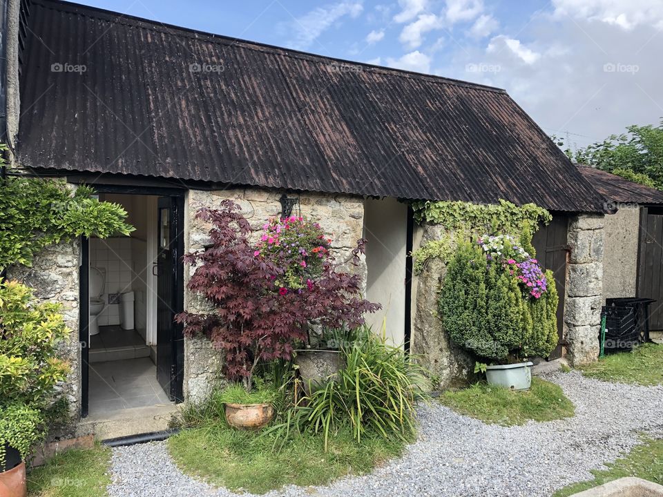 When one thinks of toilets in the UK, it isn’t always a great feeling. These toilets sit alongside a popular Devon Pub. I think externally they are impressive.