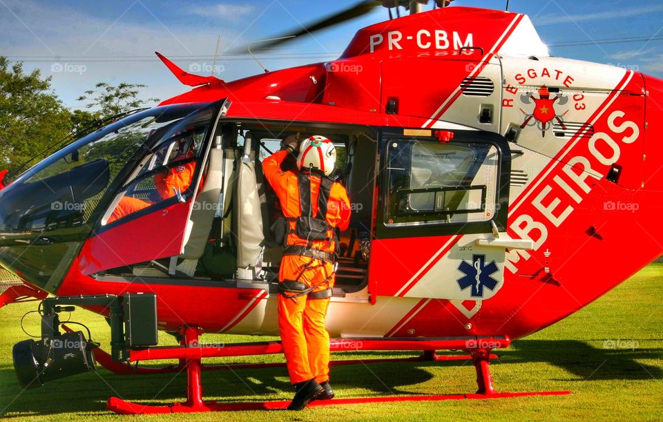 helicóptero bombeiro