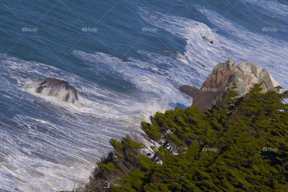 ROCK CLIFFS COSTAL BEACH IN SAN FRANCISCO