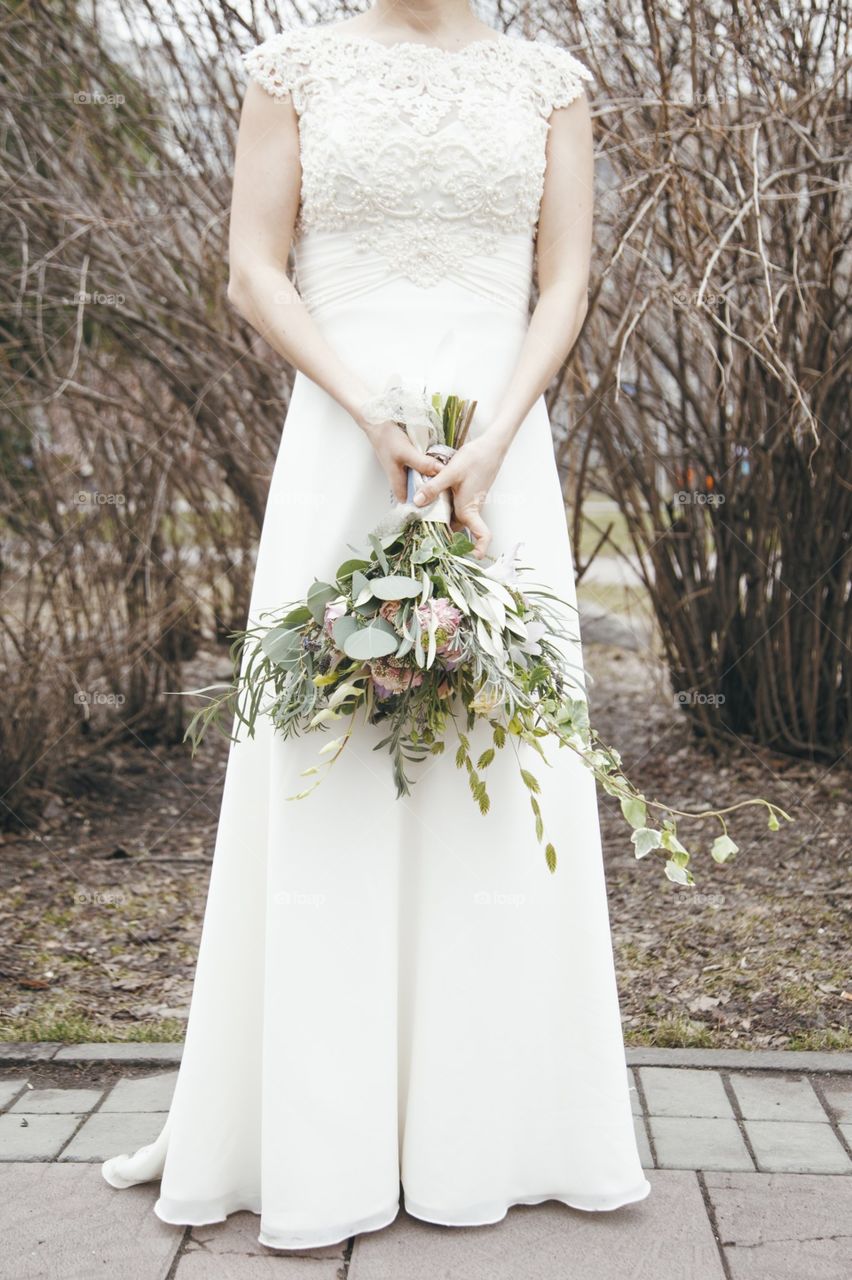Bride with flowers 
