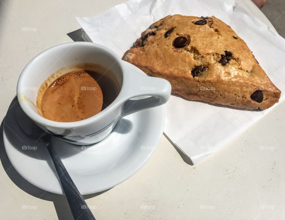 Espresso and chocolate scone 