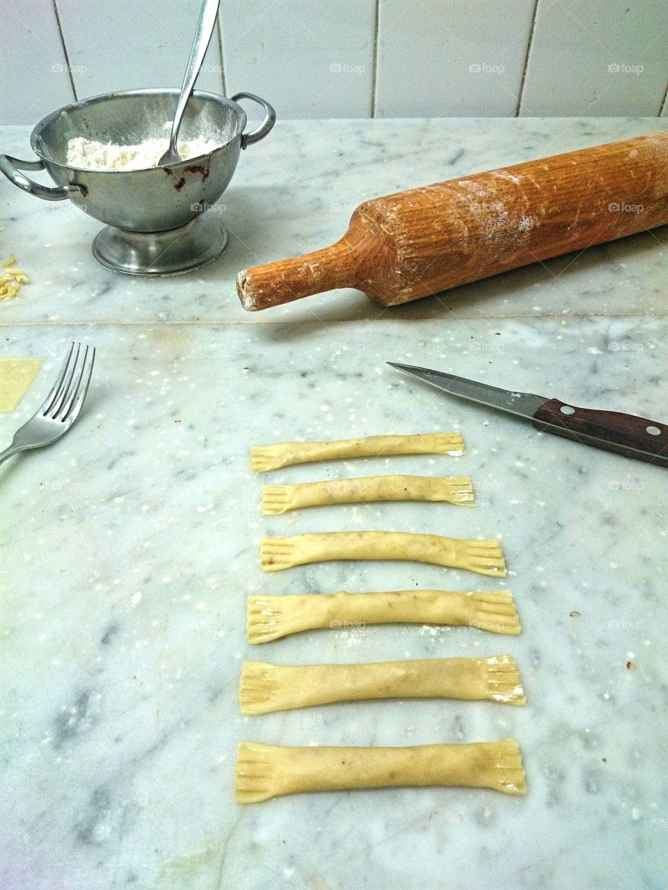 Making Cypriot δάχτιλα . Traineeship as a cook in Cyprus