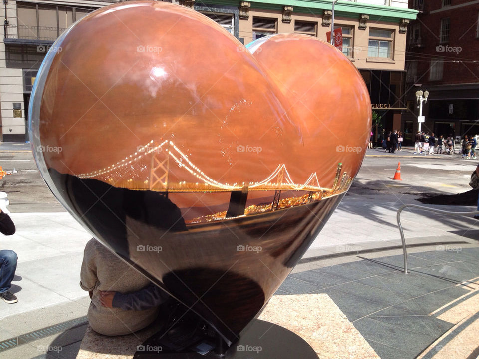 square heart statues san by optostar