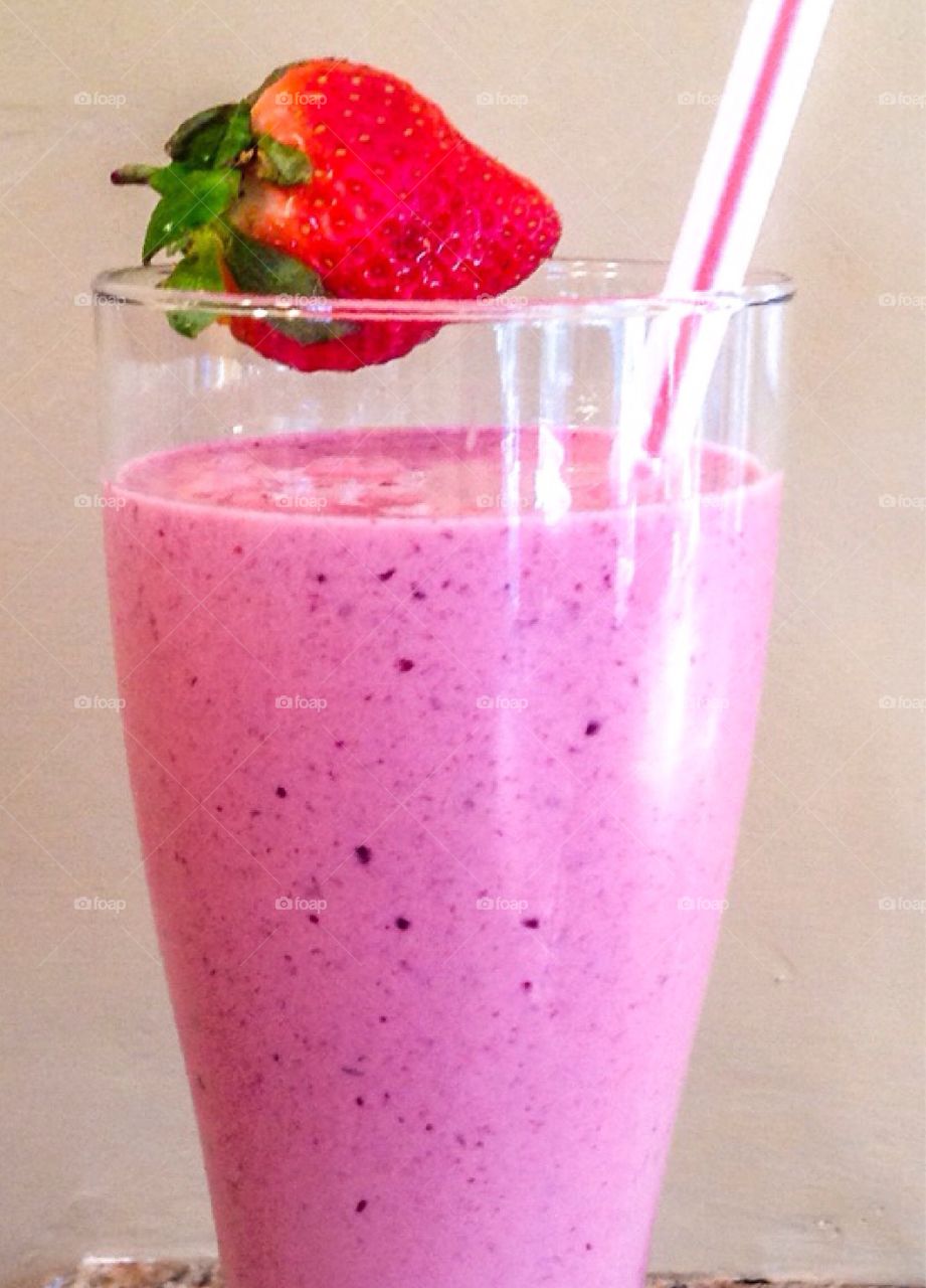 A delicious strawberry smoothie.