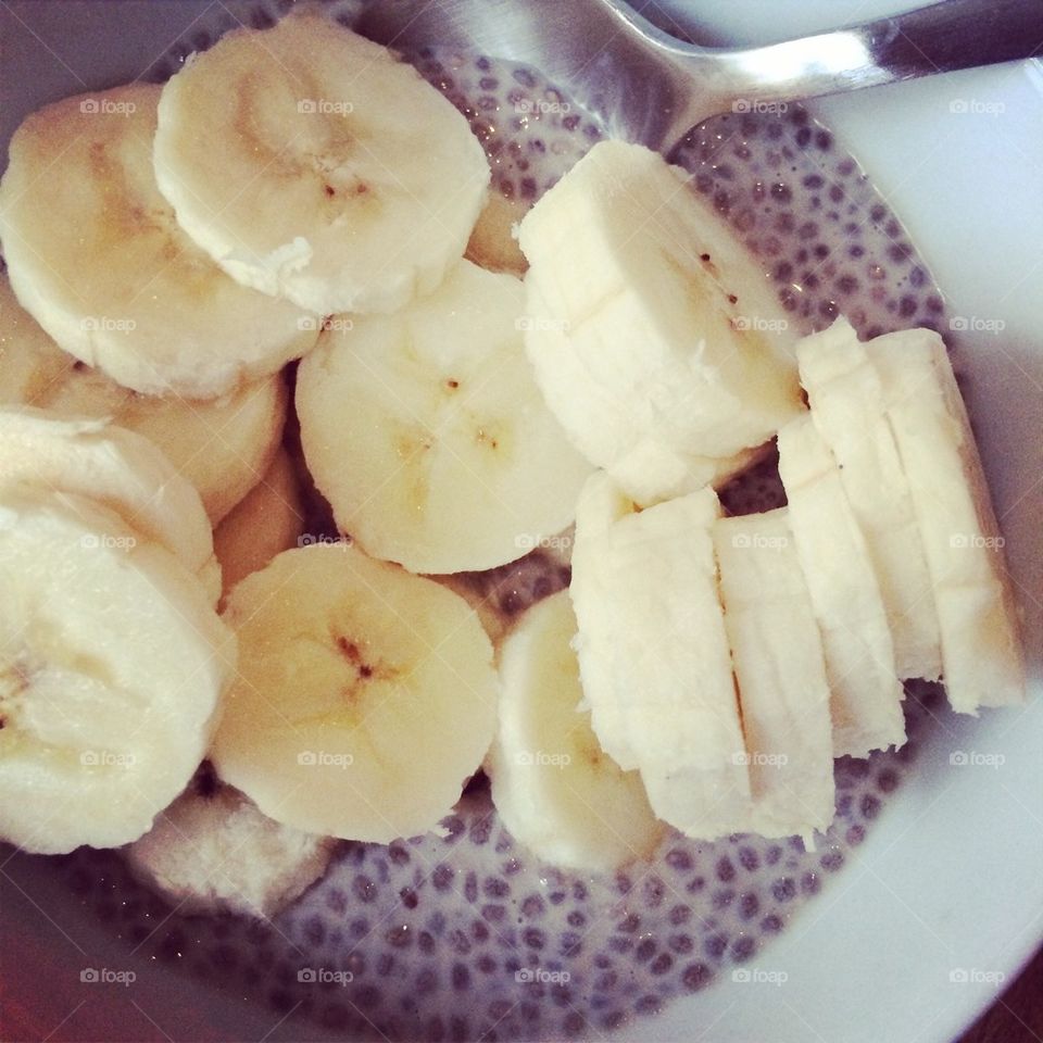 Banana chia porridge