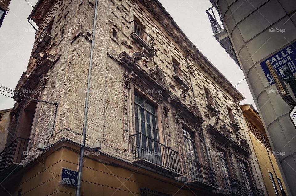 Palacio Condes de Alpuente. Antiguo Palacio de los Condes de Alpuente, C/ Caballeros 28 (Valencia - Spain)