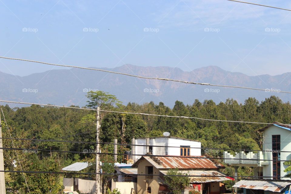 village and mountain 🏔️