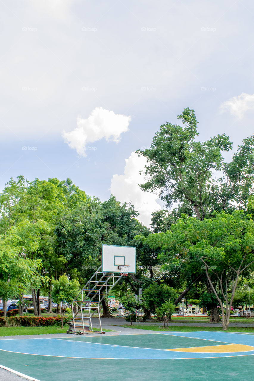 Outdoor basketball court floor polishing smooth and painted well protection in the park