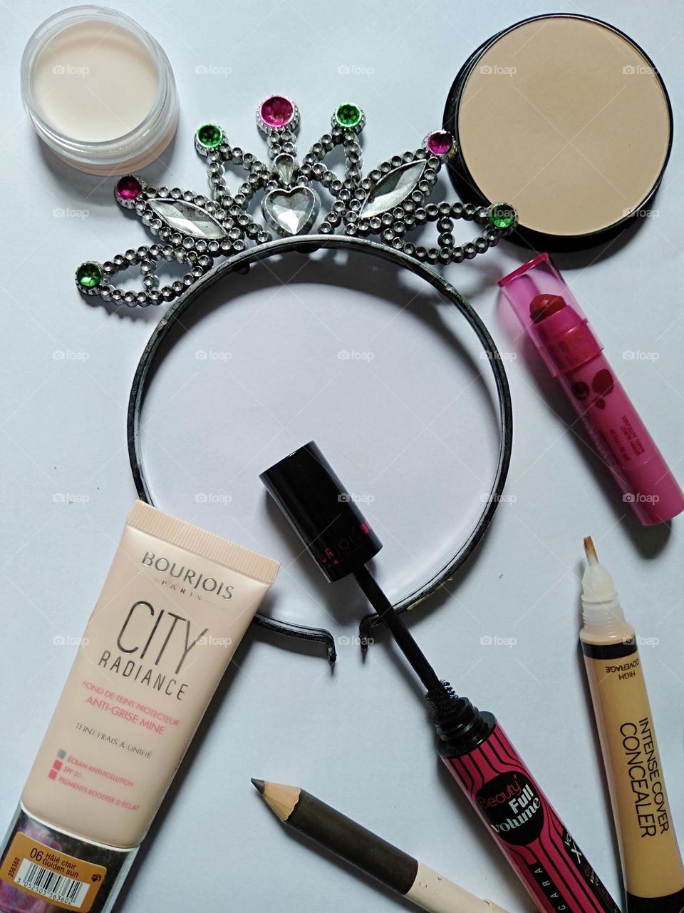 Quality tested make up products that will surely enhanced beauty.