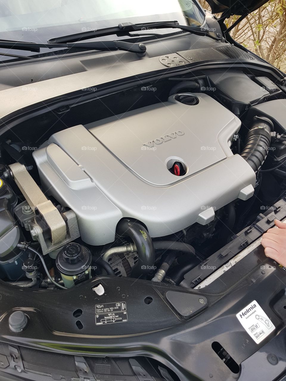 Volvo V70 engine