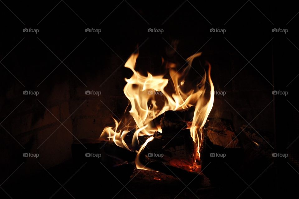 picture of a bonfire, and its vivid flames