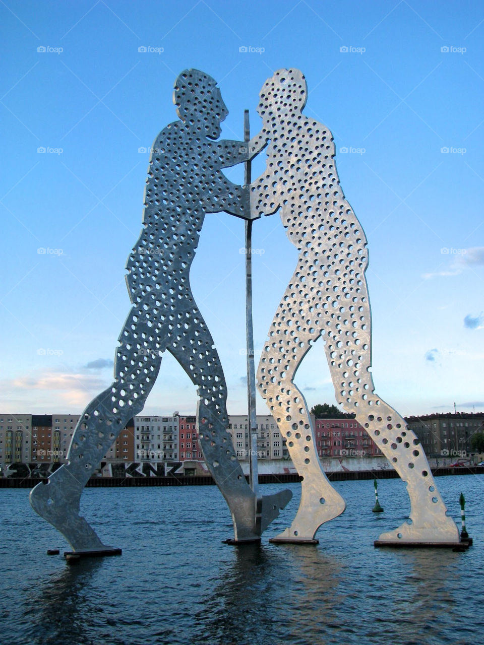 Molecule men statue in Berlin