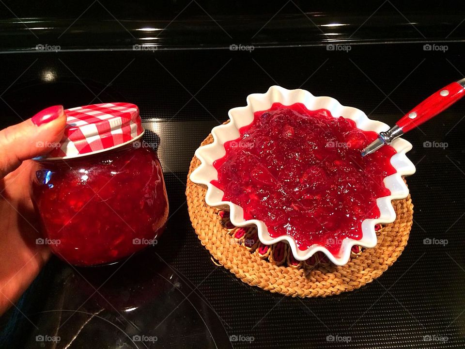 Homemade 
Cranberry sauce 